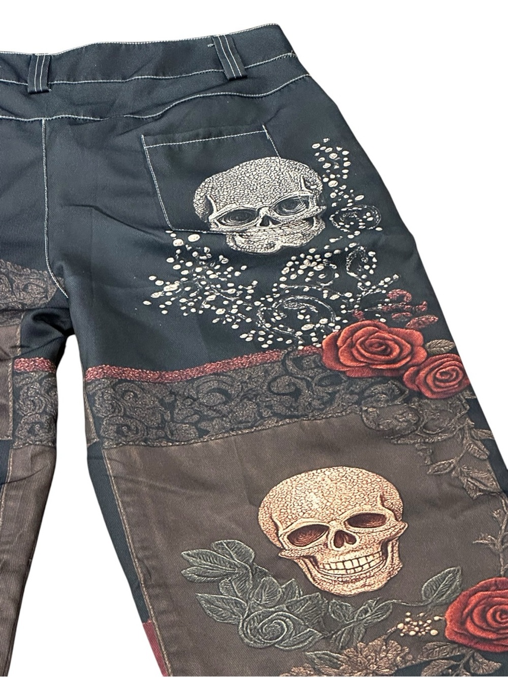 SHEIN Black & Burgundy Skull & Roses - Picture 2 of 16